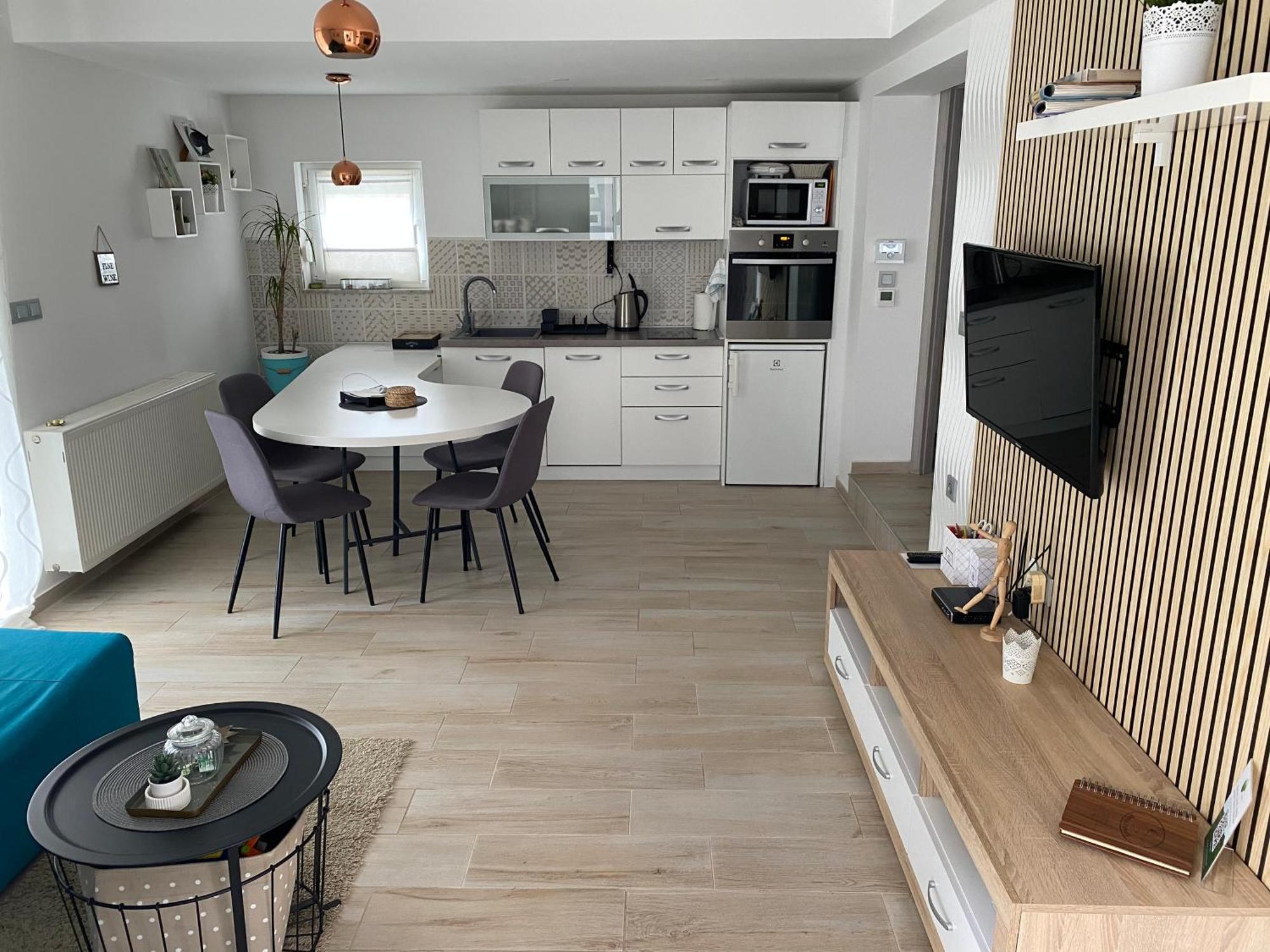 Aqua - Tuhelj - Land Apartment ตูเฮลย์สเก ตอปลิตเซ ภายนอก รูปภาพ
